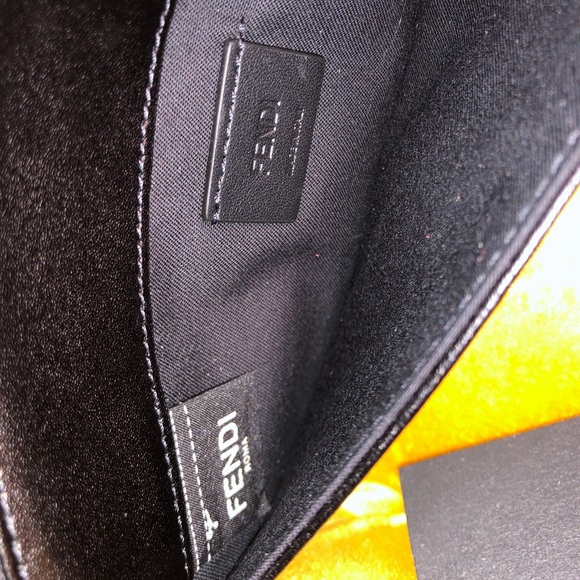 🔥NWT Authentic FENDI Karlito Crossbody with removable chain - Picture 14 of 16